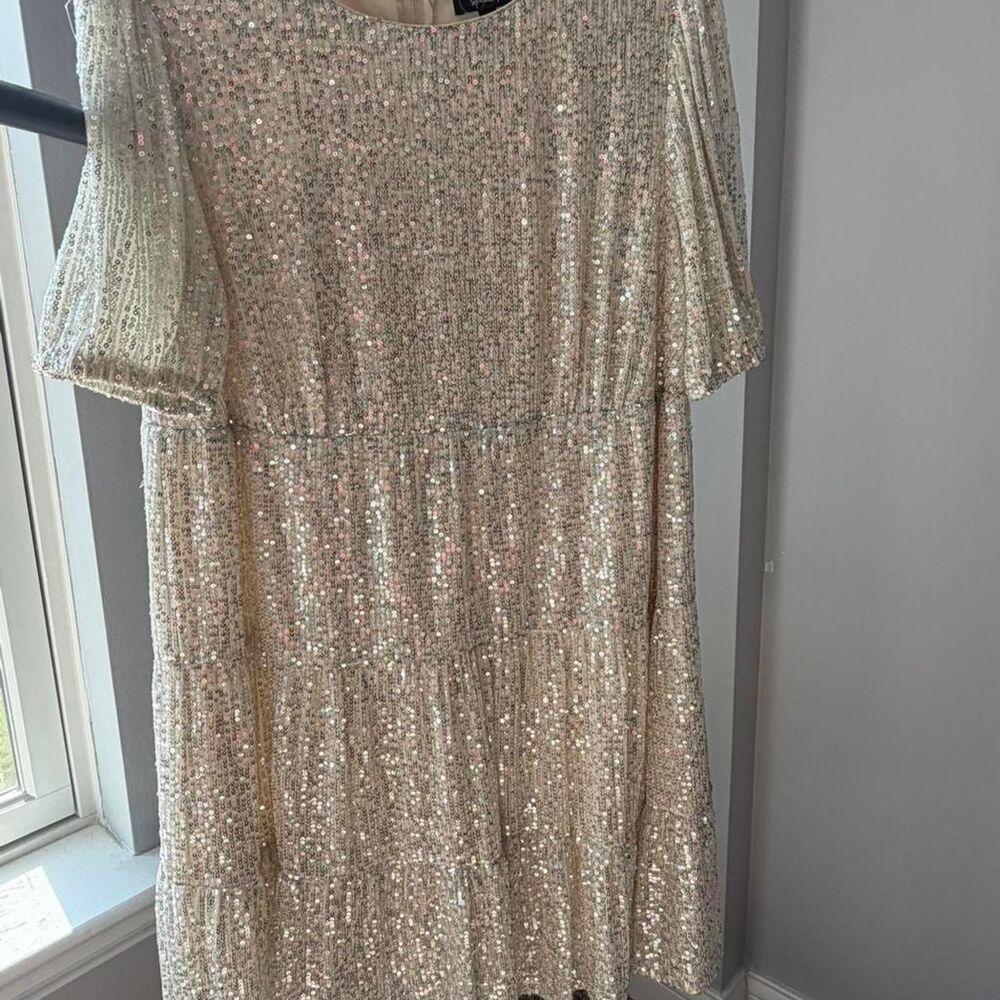 Speechless Women's Gold and Cream Dress